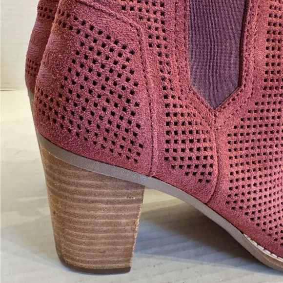 TOMS Majorca Boots Size 7.5 Block Heel Open Toe Burgundy Suede Bootie - Picture 5 of 16